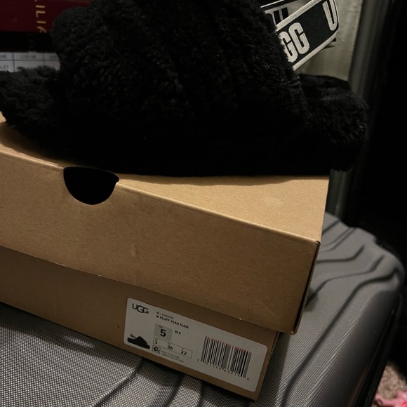 Uggs - Picture 7 of 8